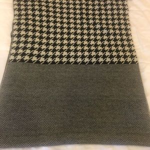 Ann Taylor Houndstooth/color block Blanket Scarf